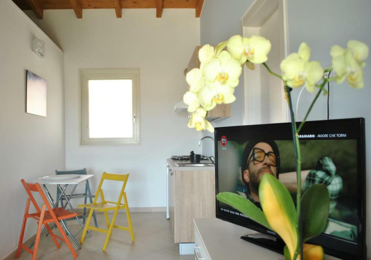 Masseria Capece Bed & Breakfast Uggiano La Chiesa Εξωτερικό φωτογραφία